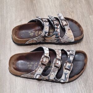 Papillio by birkenstock 3 strap sandles pre owned. Size 36 or 5.5 to 6